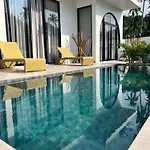The Brova Villa- Beautiful Private 3 Bedroom Villa