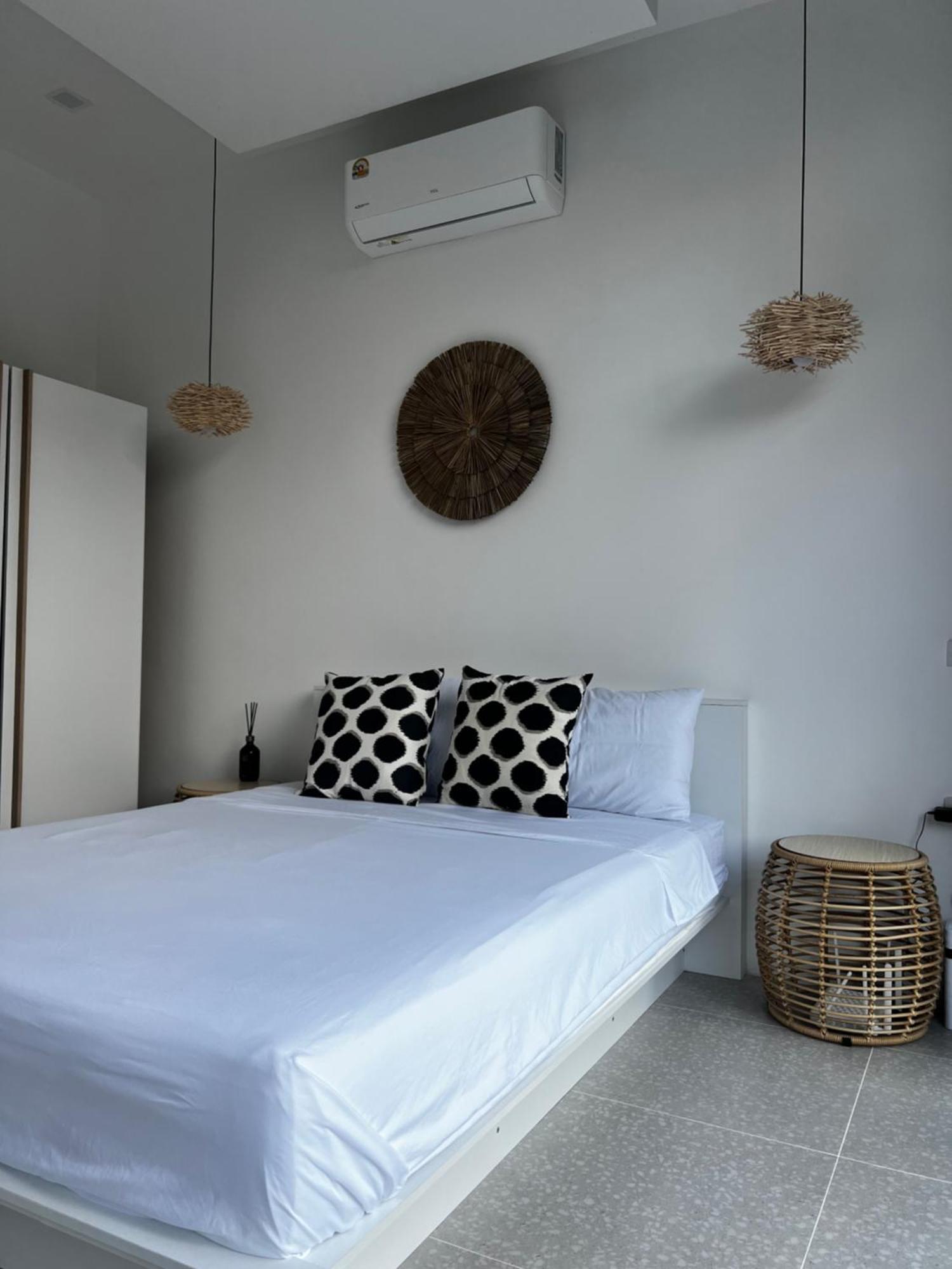 The Brova Villa- Beautiful Private 3 Bedroom Villa Amphoe Koksamui
