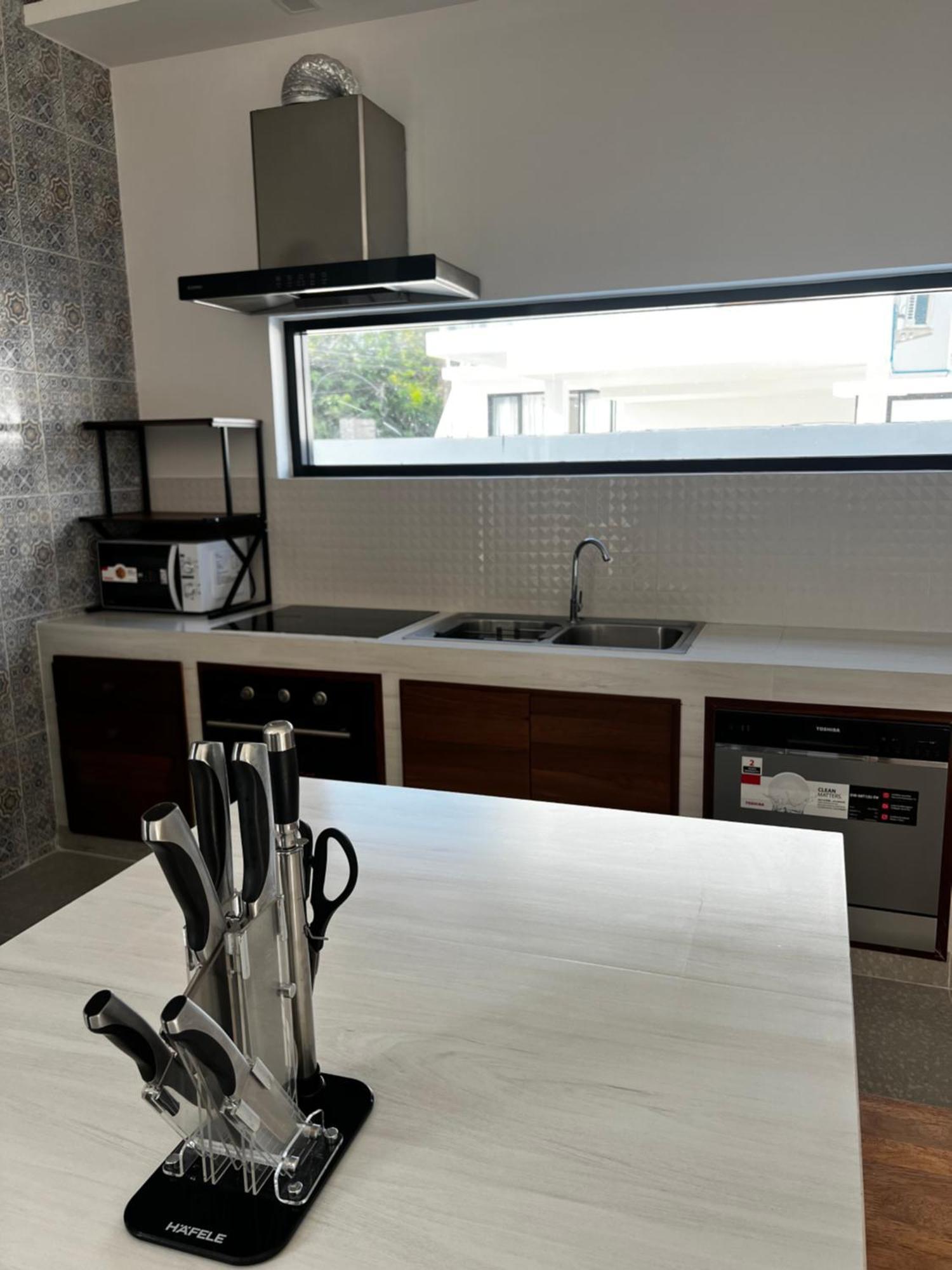 The Brova Villa- Beautiful Private 3 Bedroom *