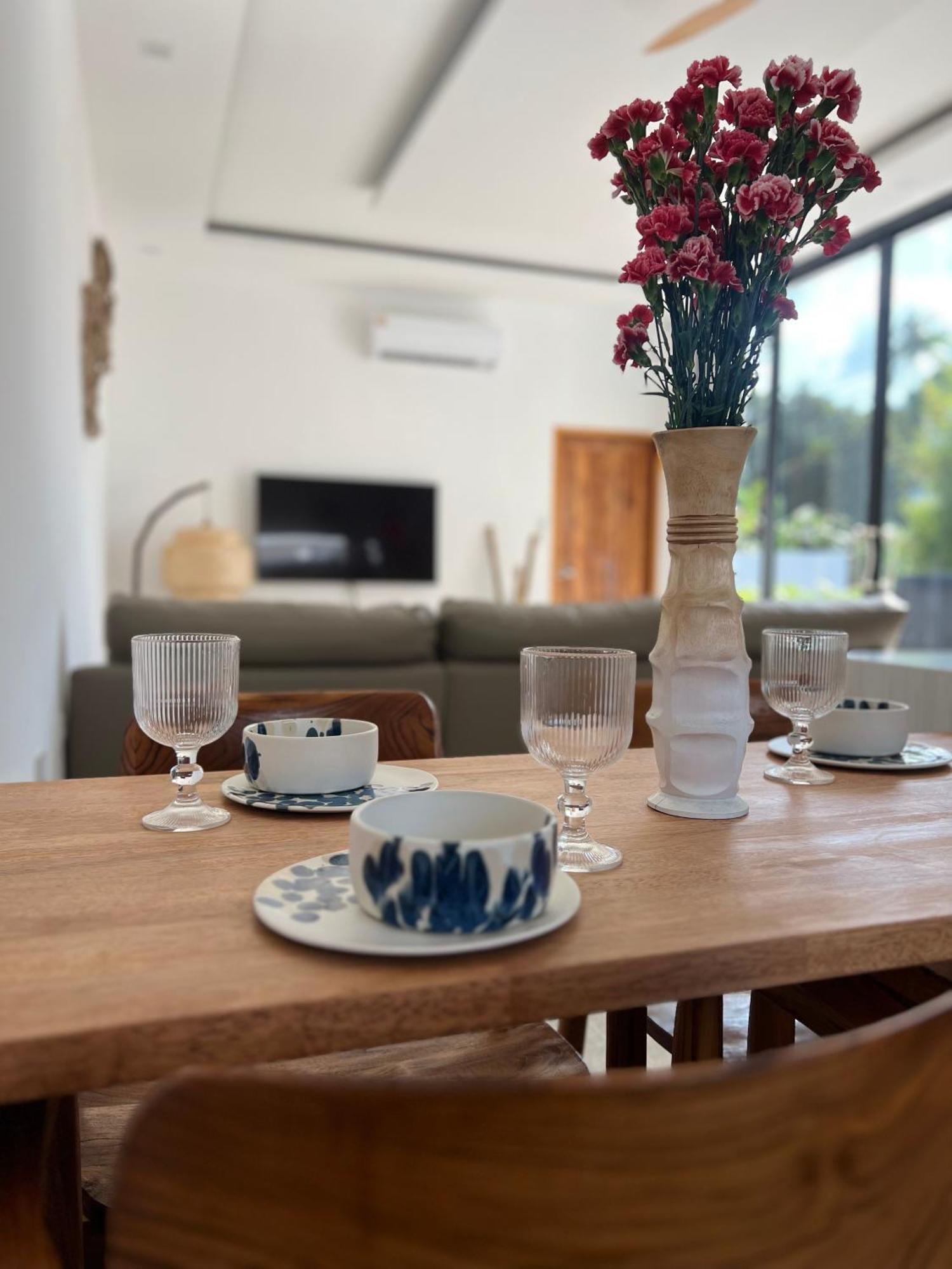 The Brova Villa- Beautiful Private 3 Bedroom * Amphoe Koksamui